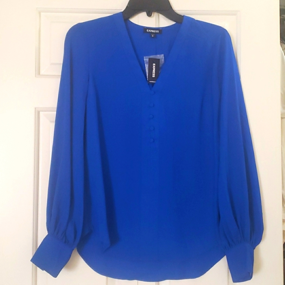Express XS Portofino V- Neck Long-Sleeved Shirt